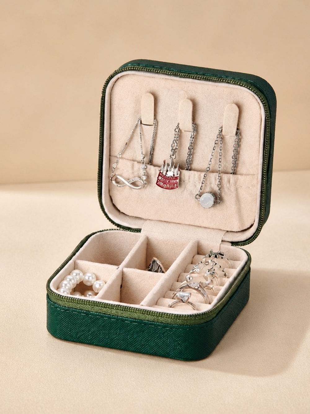 Robin's Nest Jewels Green Travel Jewelry Case with Cream Interior
